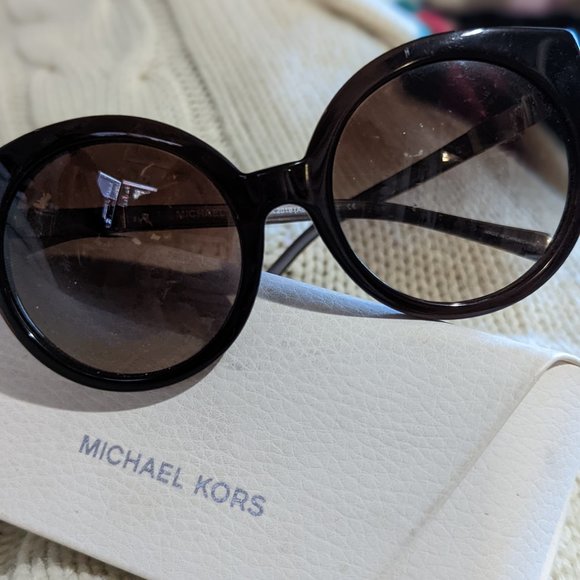 Michael Kors Adelaidei sunglasses - Picture 3 of 6